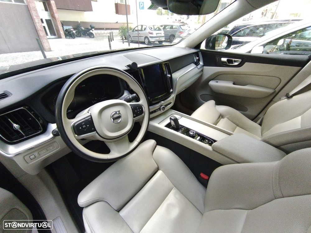 Volvo XC 60 T8 Twin Engine AWD Geartronic Inscription - 4