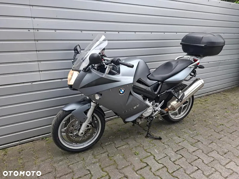 BMW F - 8