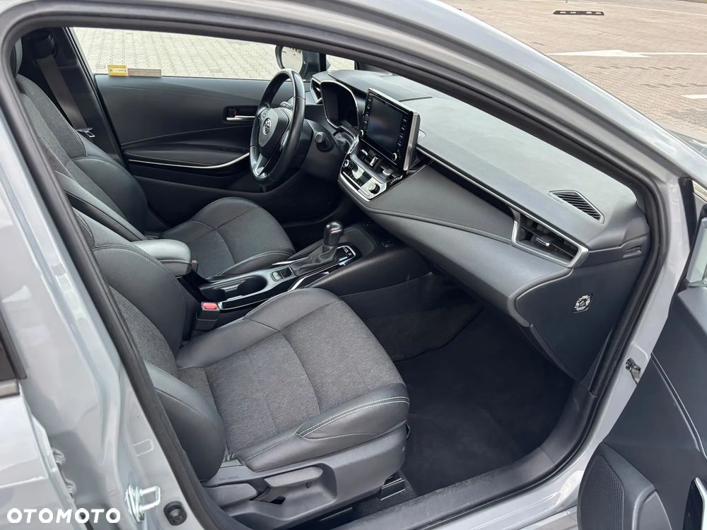 Toyota Corolla - 26