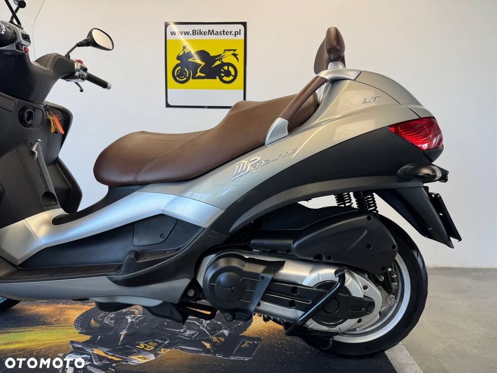 Piaggio MP-3 - 27