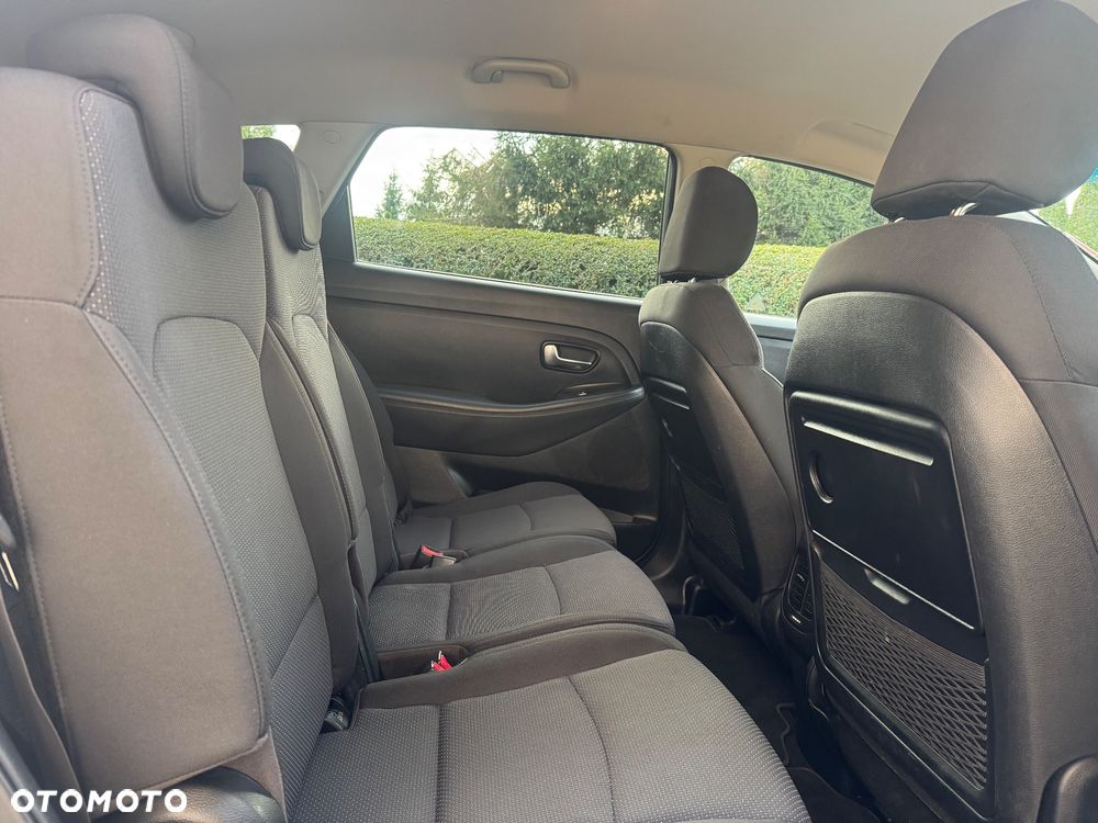 Kia Carens 1.7 CRDi 115 Dream-Team Edition - 9
