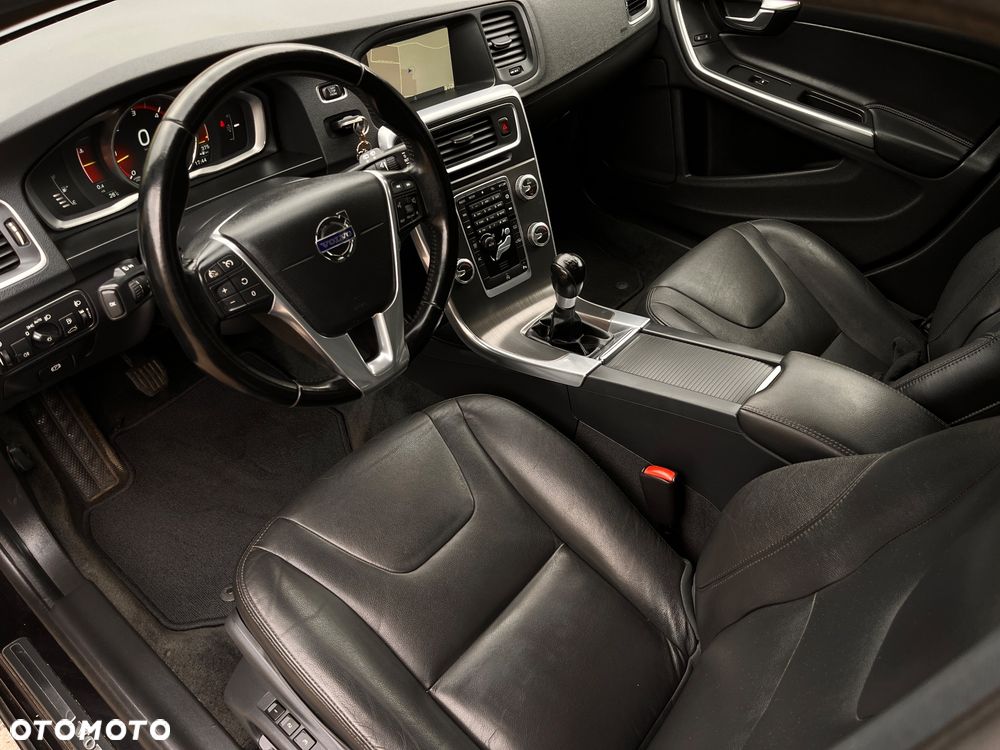 Volvo V60 D3 Momentum - 9