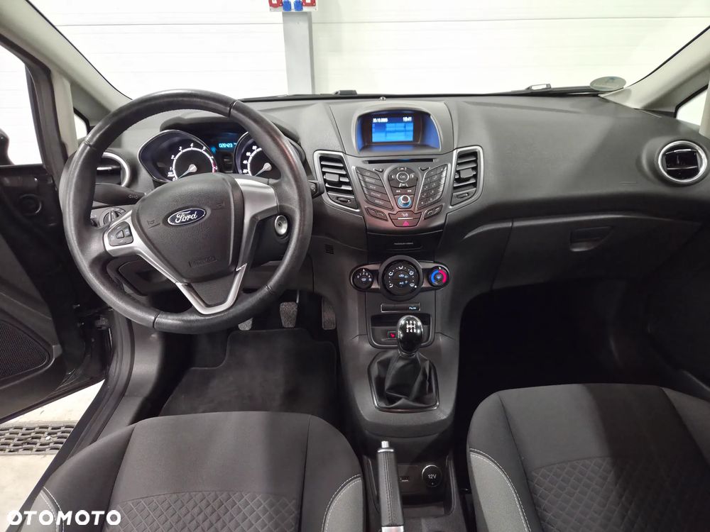 Ford Fiesta 1.0 Start-Stop Champions Edition - 5