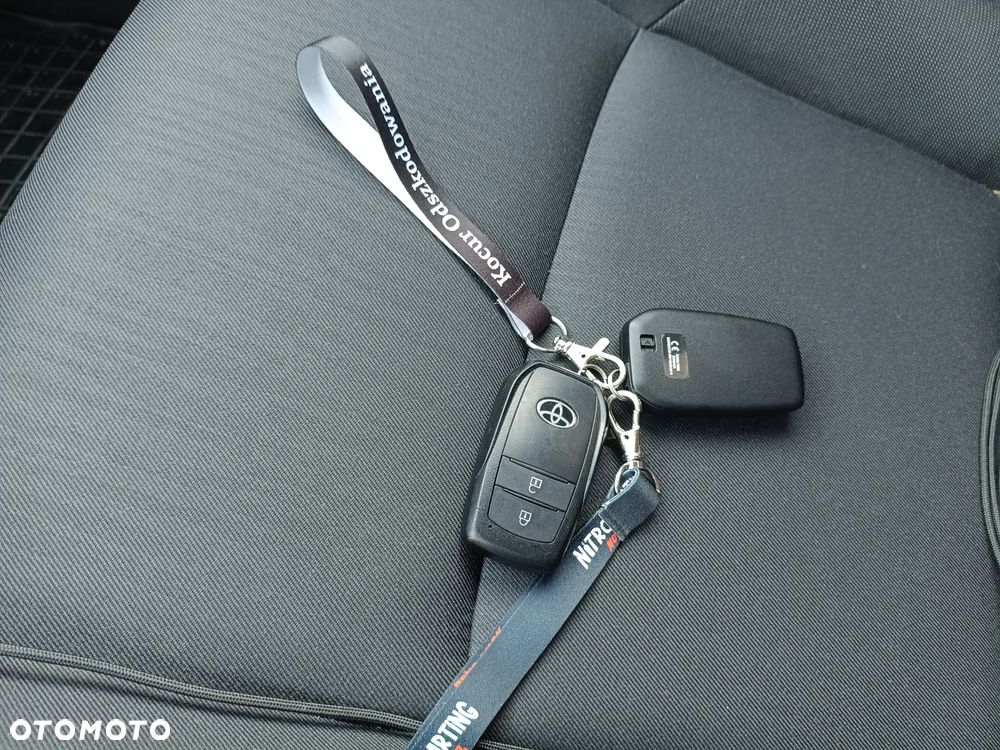 Toyota Corolla - 13