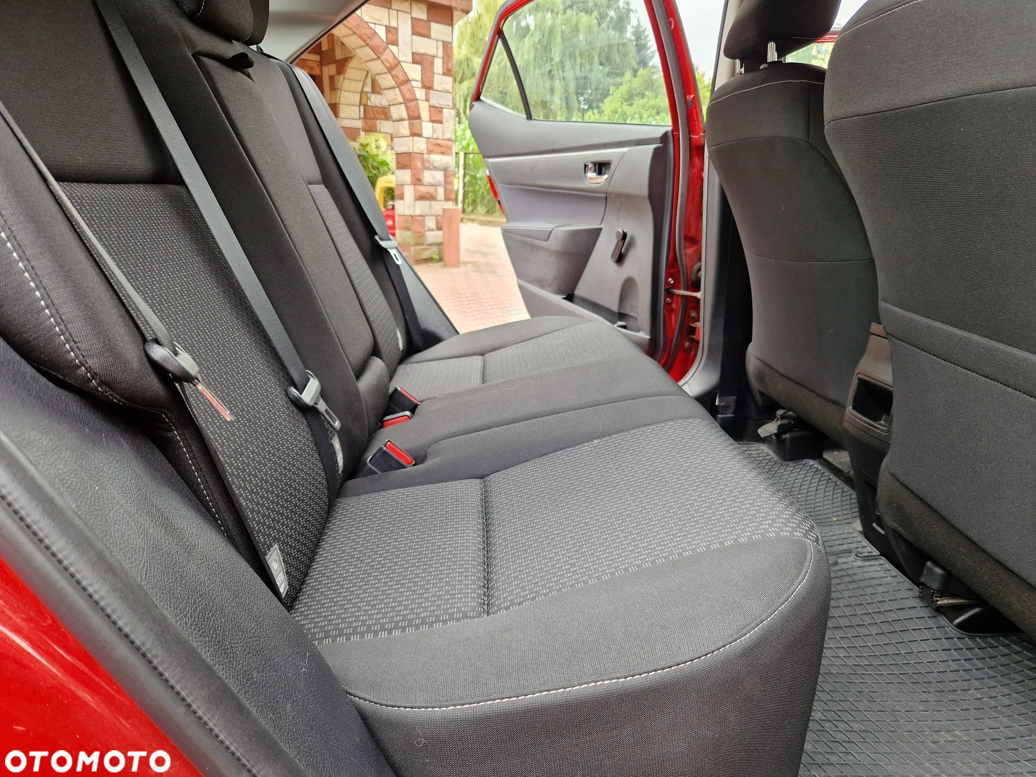 Toyota Corolla 1.6 Premium + - 15