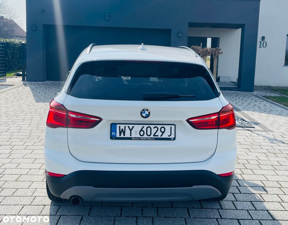 BMW X1 xDrive18d - 9
