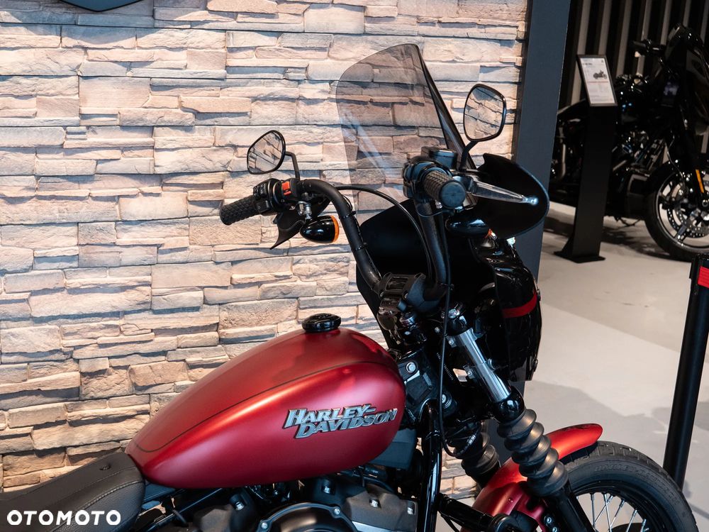 Harley-Davidson Softail Street Bob - 25