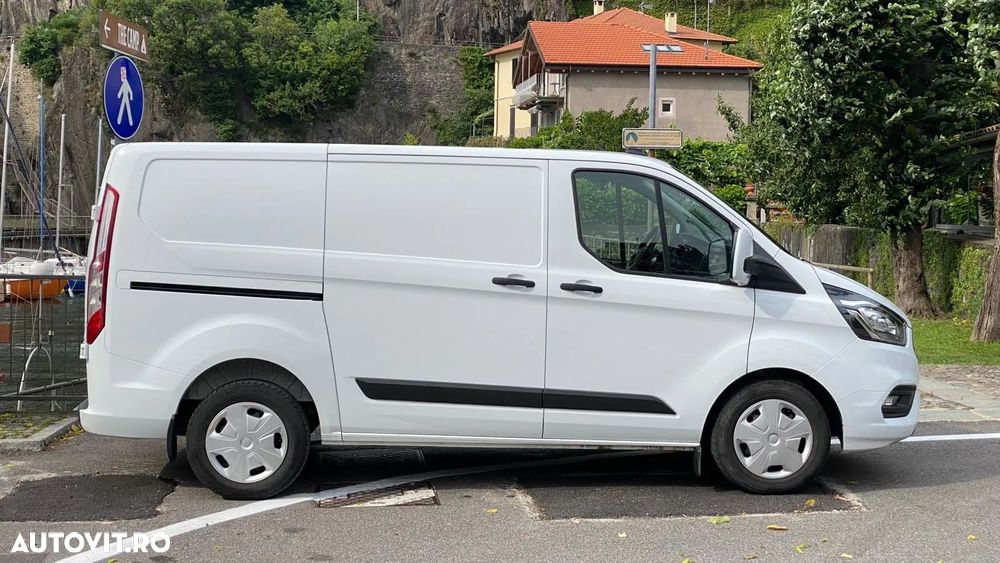 Ford Transit Custom - 11