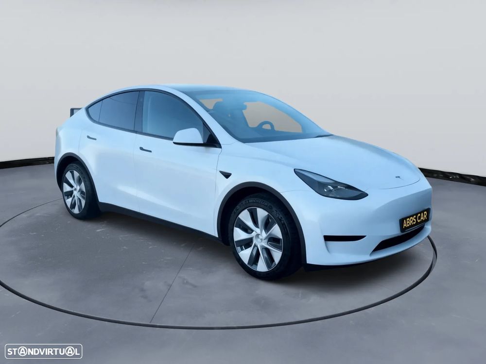 Tesla Model Y RWD - 2