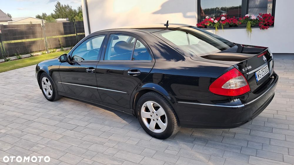 Mercedes-Benz Klasa E 200 Kompressor Elegance - 29
