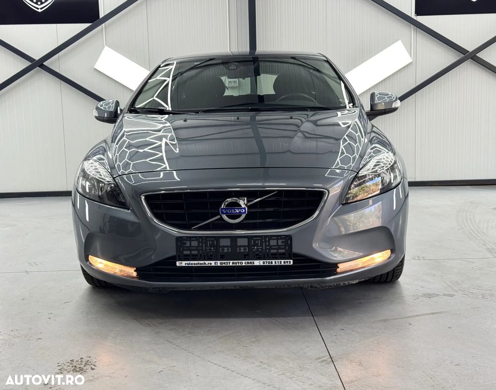 Volvo V40 D3 Geartronic Summum - 2