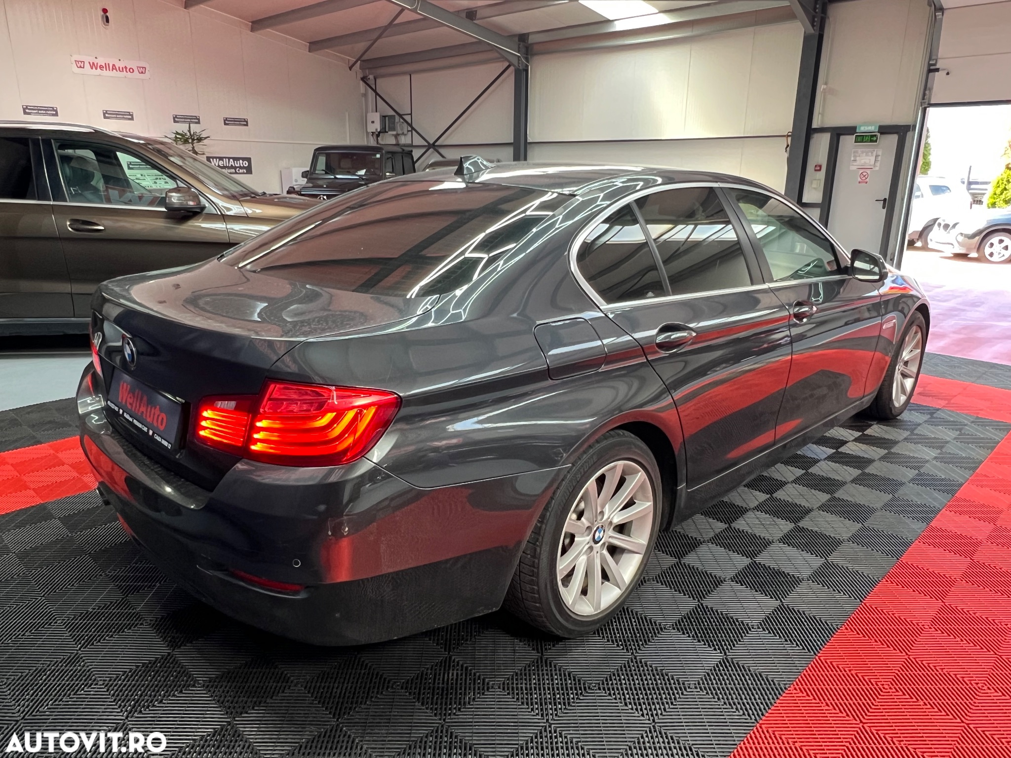 BMW Seria 5 520d - 5