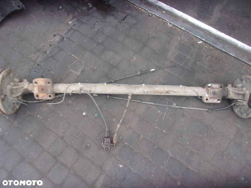 RENAULT MASTER -03/ MOVANO / INTERSTAR BELKA ZAWIESZENIA TYŁ KOŁA  15 - 1