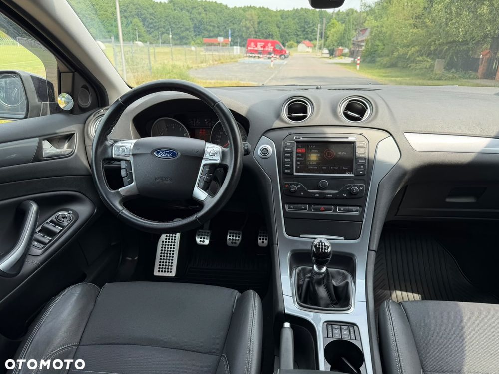 Ford Mondeo - 18