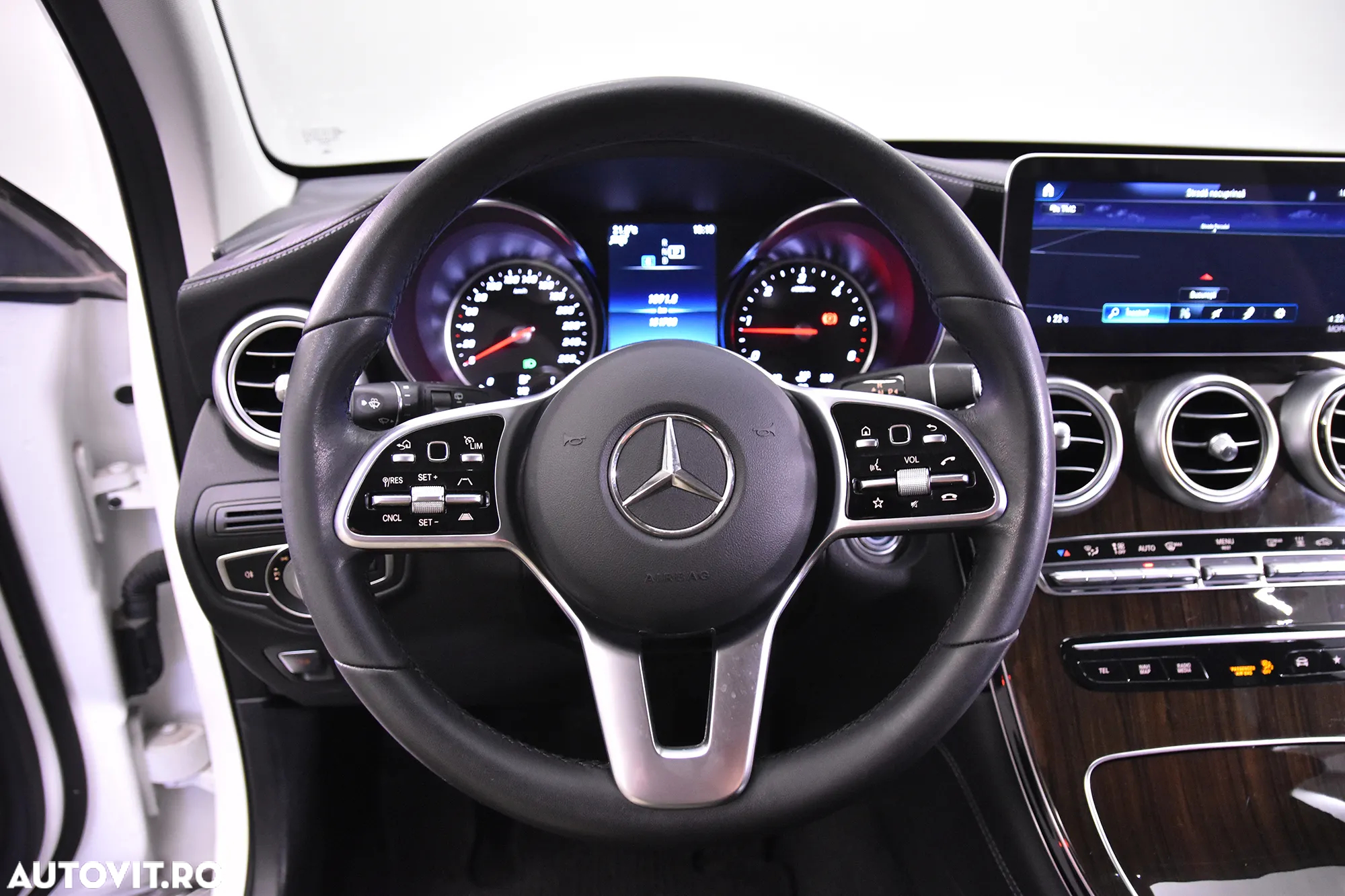 Mercedes-Benz GLC 220 d 4MATIC - 16
