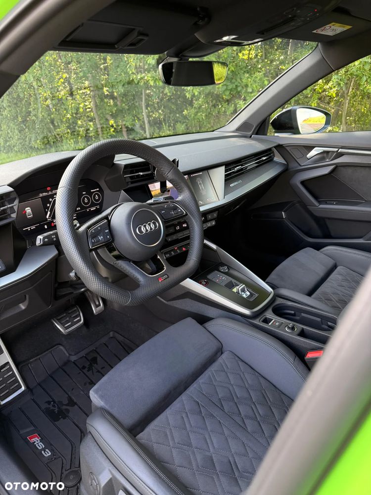 Audi RS3 Limousine - 12