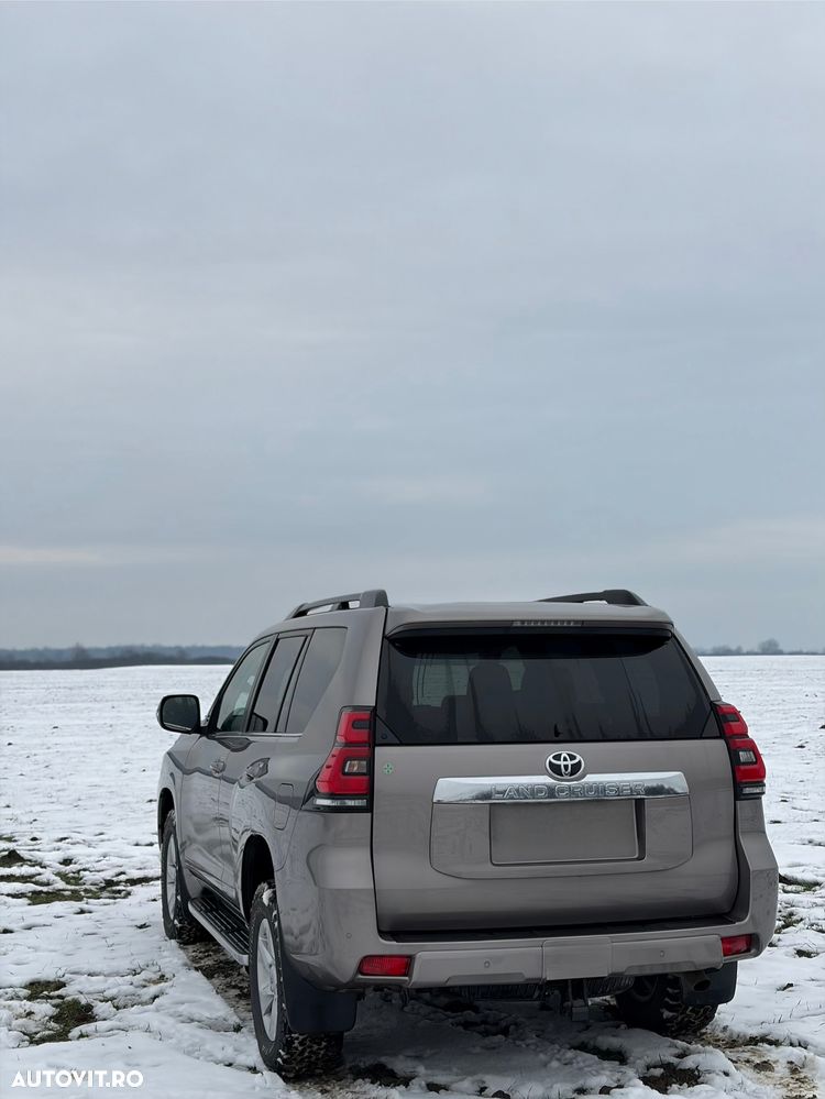 Toyota Land Cruiser 2.8l D-4D 204 CP A/T 7 locuri Executive - 2