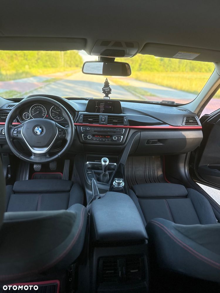 BMW Seria 3 318d Blue Performance Sport Line - 15