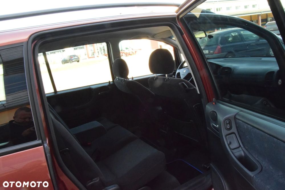 Opel Zafira 1.8 16V Elegance - 20