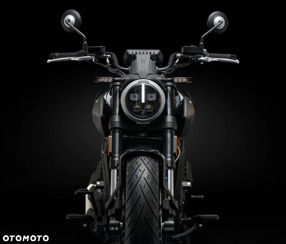 Morbidelli C1002V - 3
