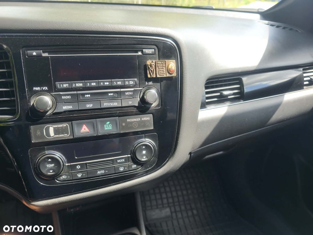 Mitsubishi Outlander 2.0 Intense + 2WD - 9