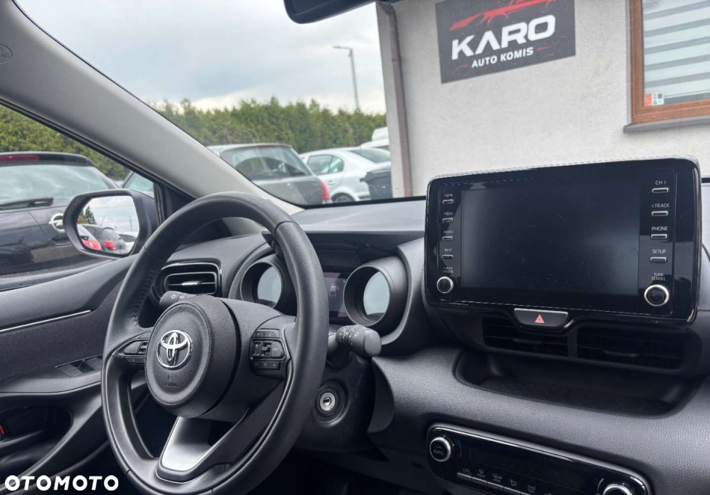 Toyota Yaris - 10