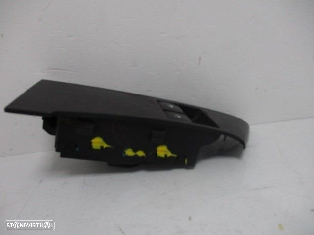 COMANDO ELEVADOR DE VIDRO FRONTAL ESQUERDO OPEL ASTRA J 2010 -13305978 - 2