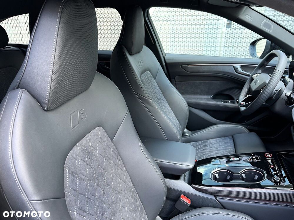 Audi A6 Avant - 17