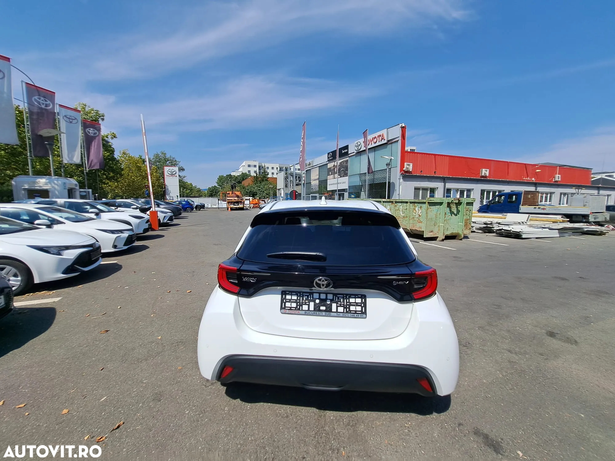Toyota Yaris 1.5 HEV 116 CP Business - 8