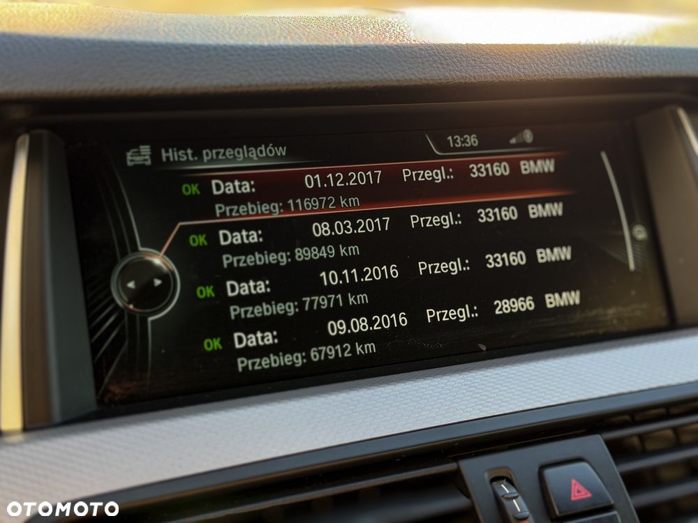 BMW Seria 5 520d xDrive - 28