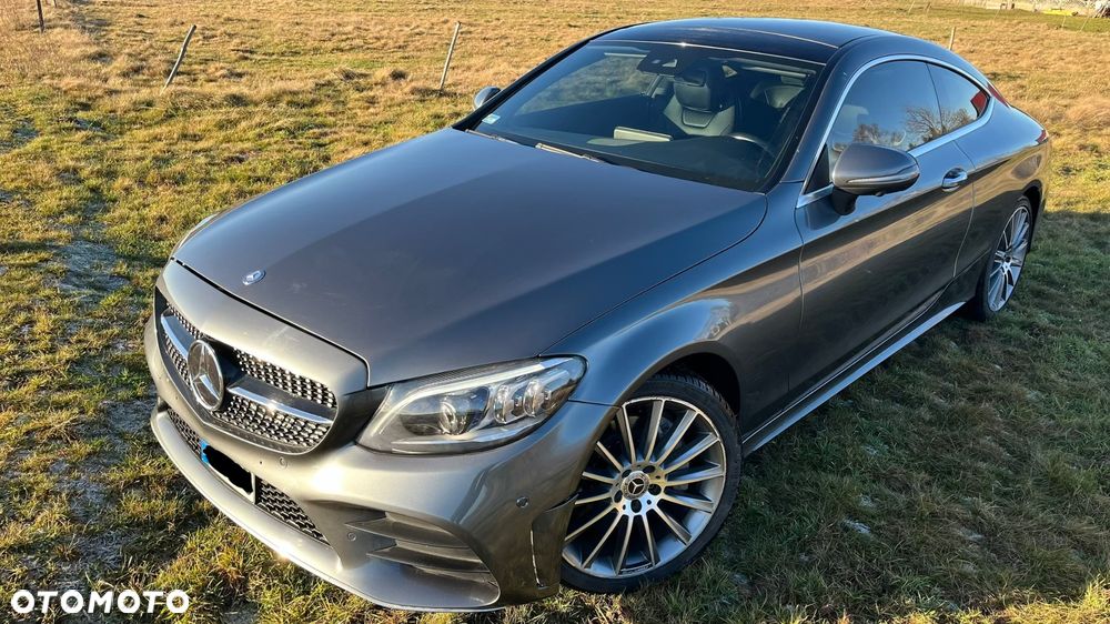Mercedes-Benz Klasa C 300 4Matic 9G-TRONIC AMG Line - 2