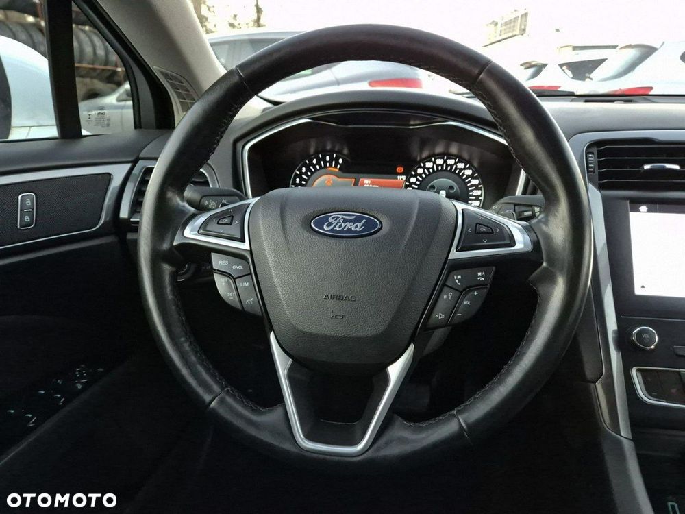 Ford Mondeo - 24