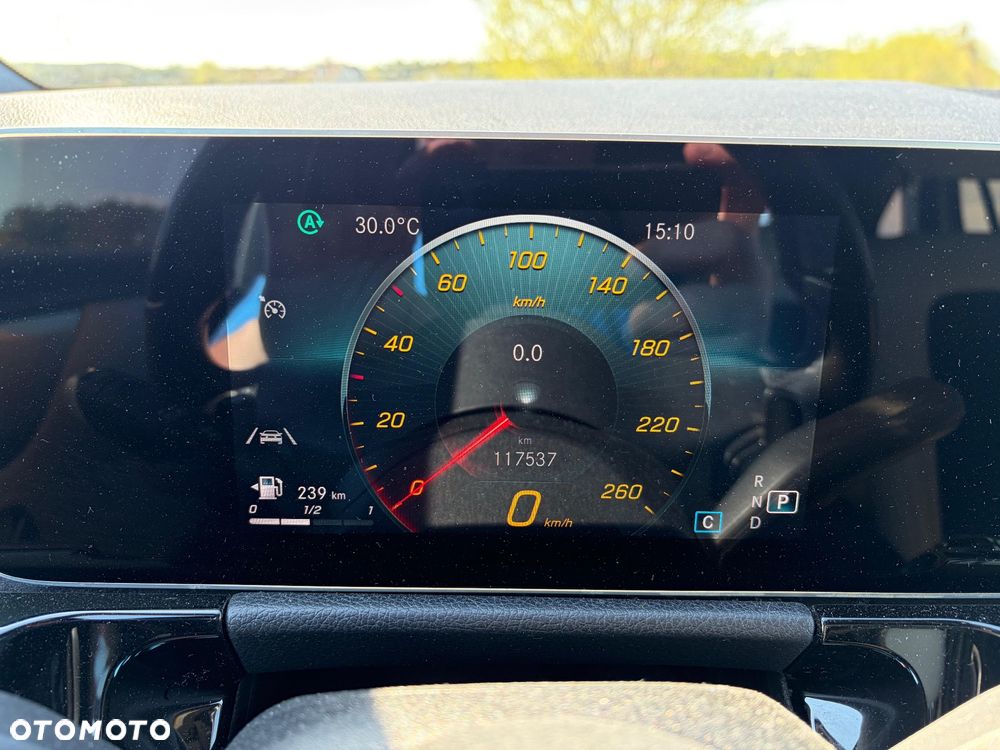 Mercedes-Benz GLA 200 - 15