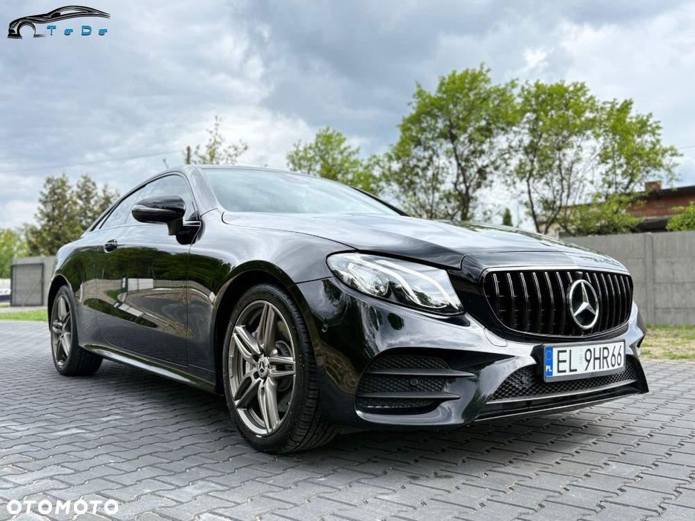 Mercedes-Benz Klasa E 400 4Matic 9G-TRONIC 25th Anniversary Edition - 2