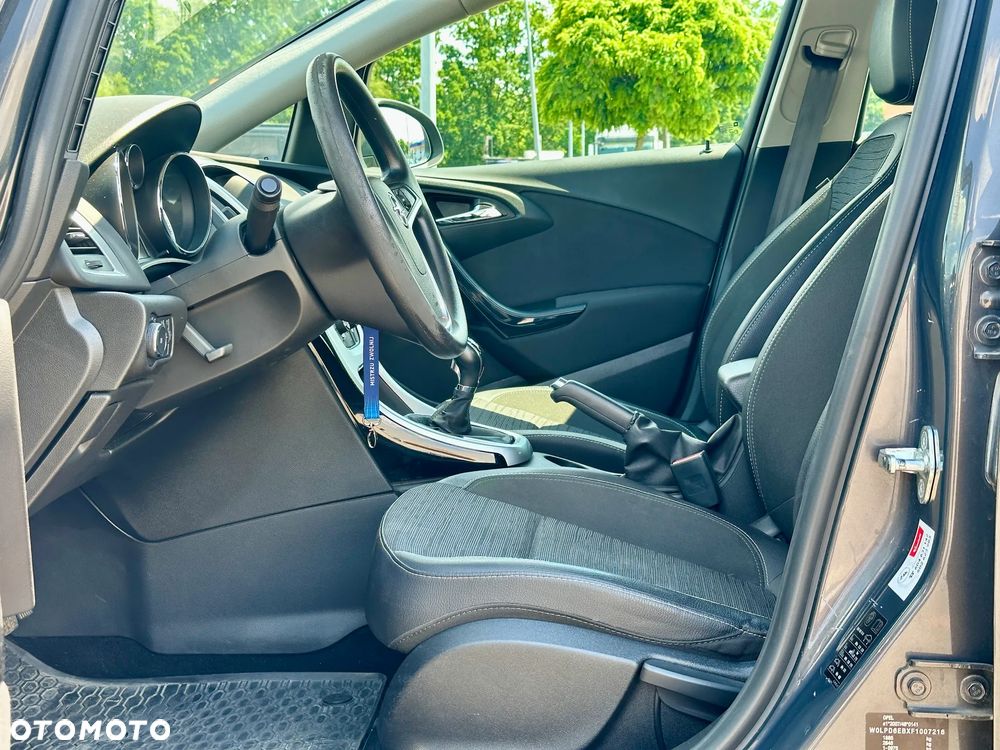 Opel Astra 1.4 Essentia - 11