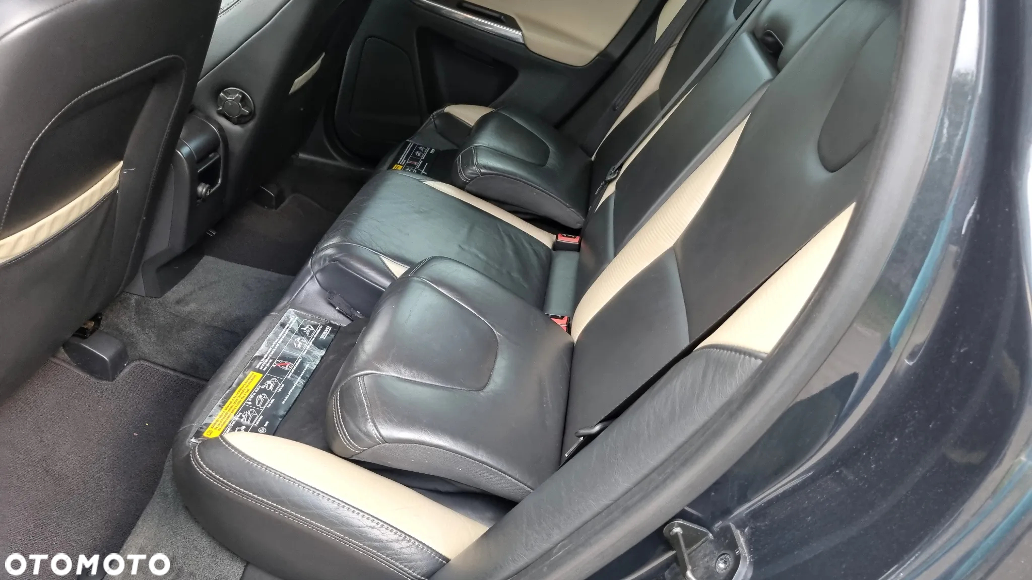Volvo XC 60 D3 R Design - 16