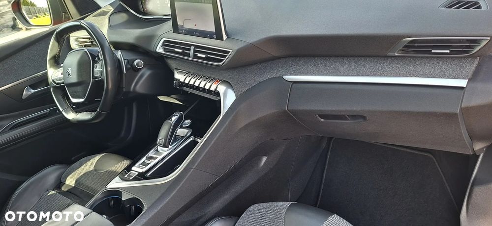 Peugeot 3008 - 17