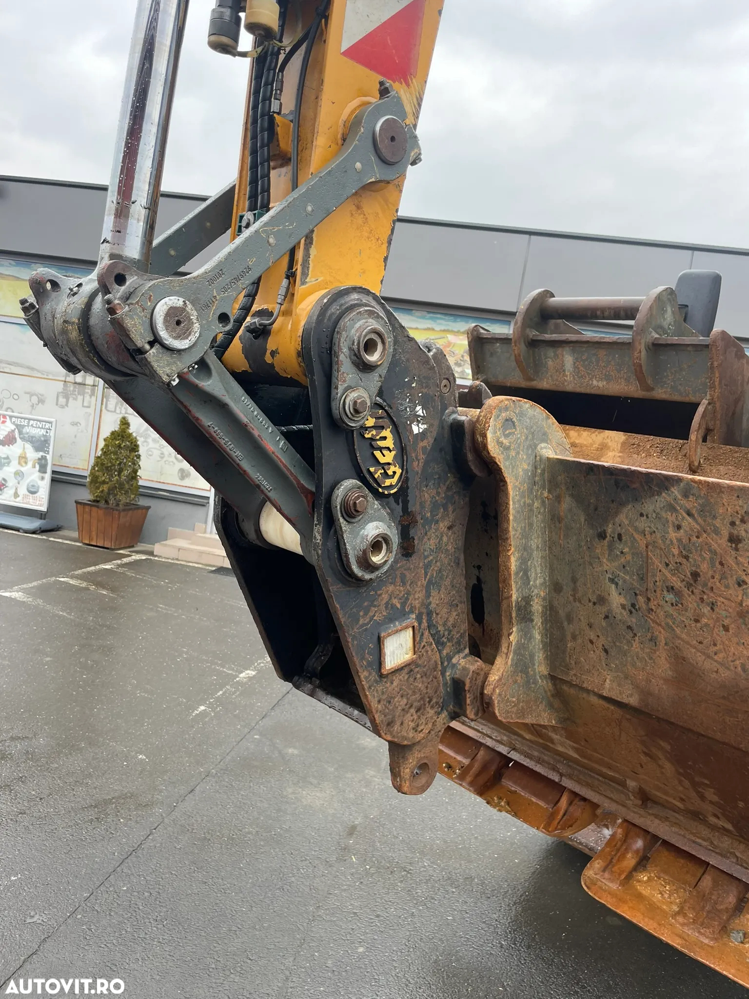 Liebherr A912 Compact - 9