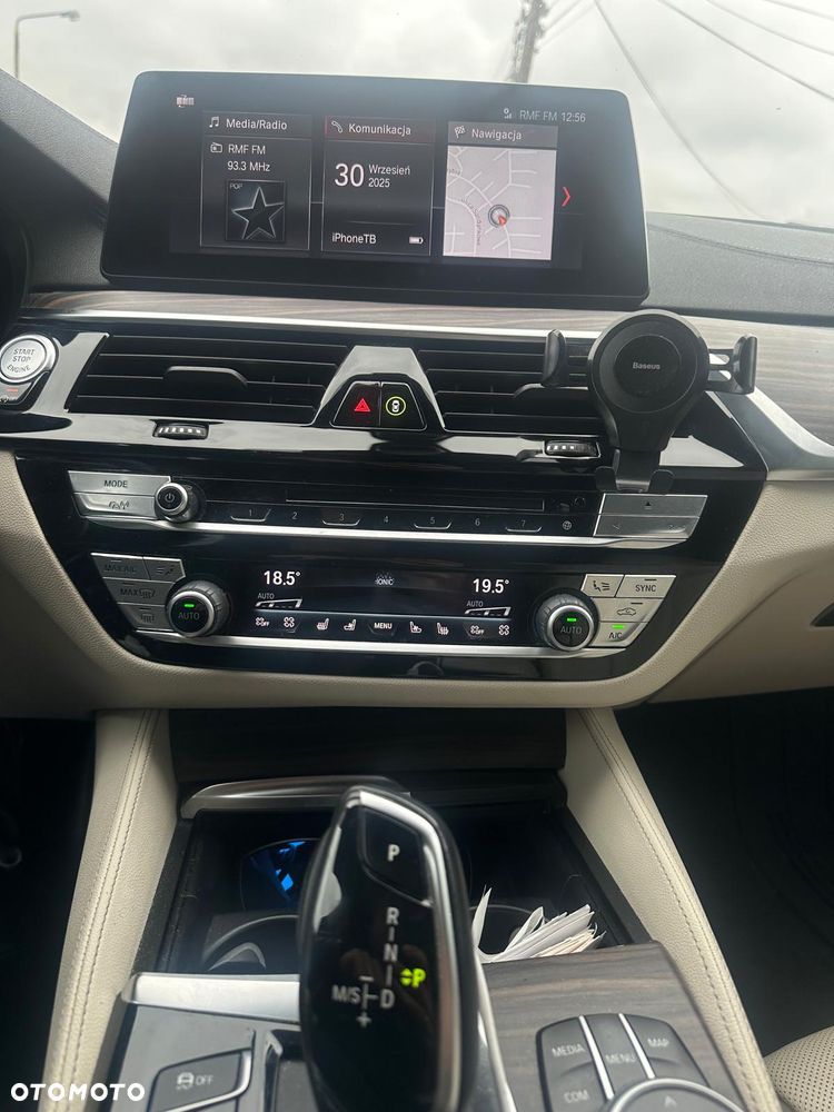 BMW Seria 5 520d xDrive M Sport sport - 14