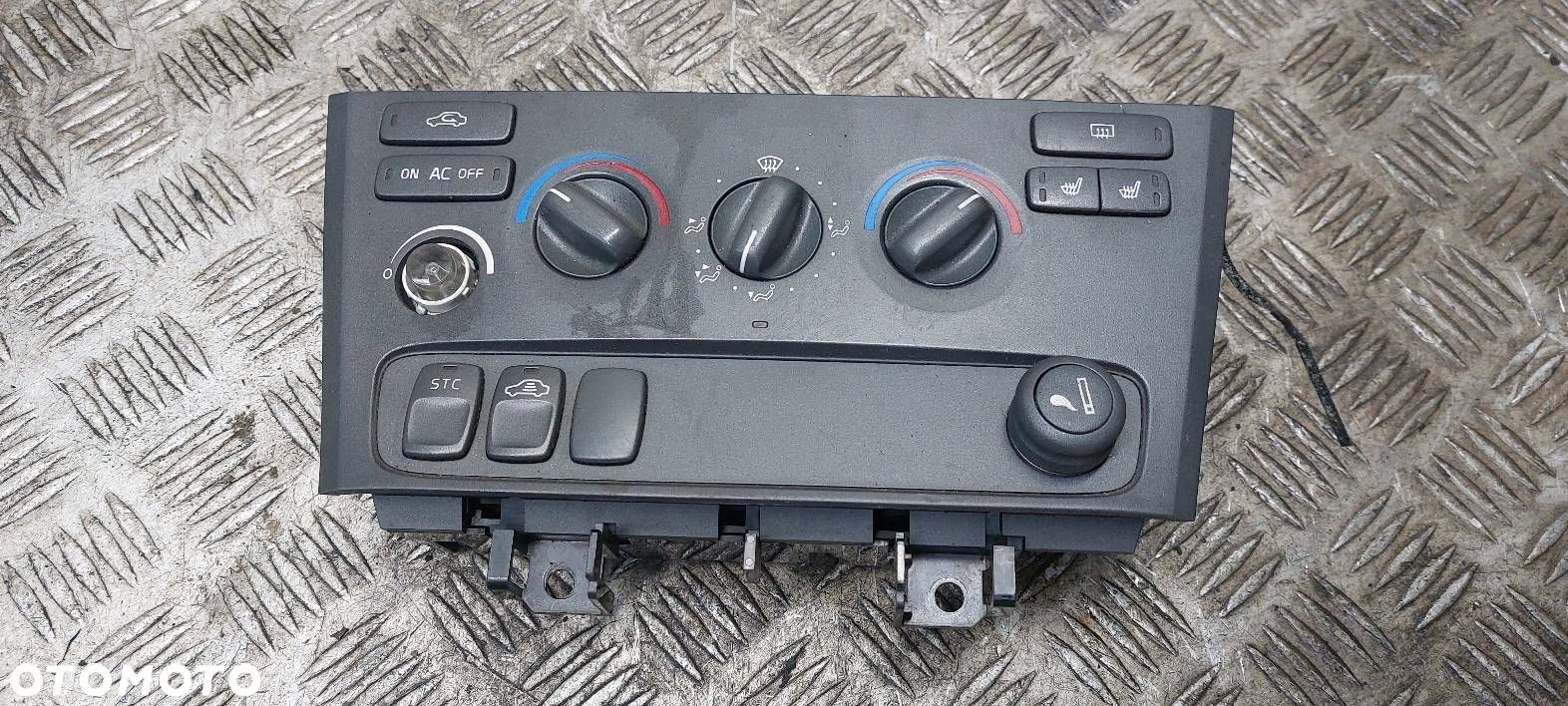 PANEL NAWIEWU KLIMATYZACJI VOLVO V70 I S70 9452367 - 1