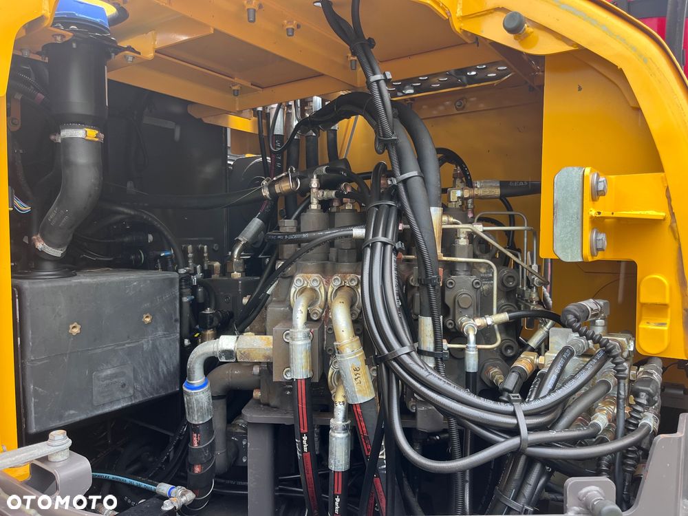 Volvo ECR235EL - 19