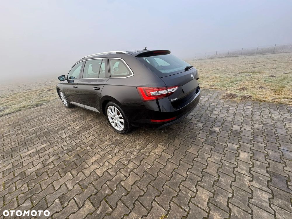 Skoda Superb 1.8 TSI Ambition DSG - 5