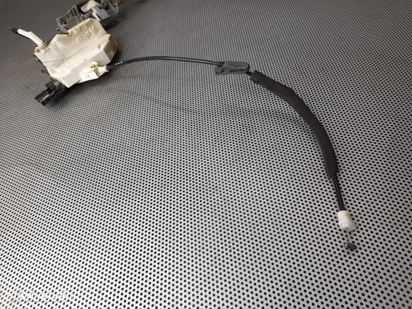 Fecho Porta Frente Dto Peugeot 3008 Veículo Multiuso (0U_) - 2