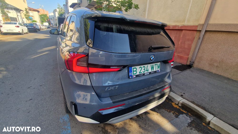 BMW iX1 eDrive20 xLine - 4