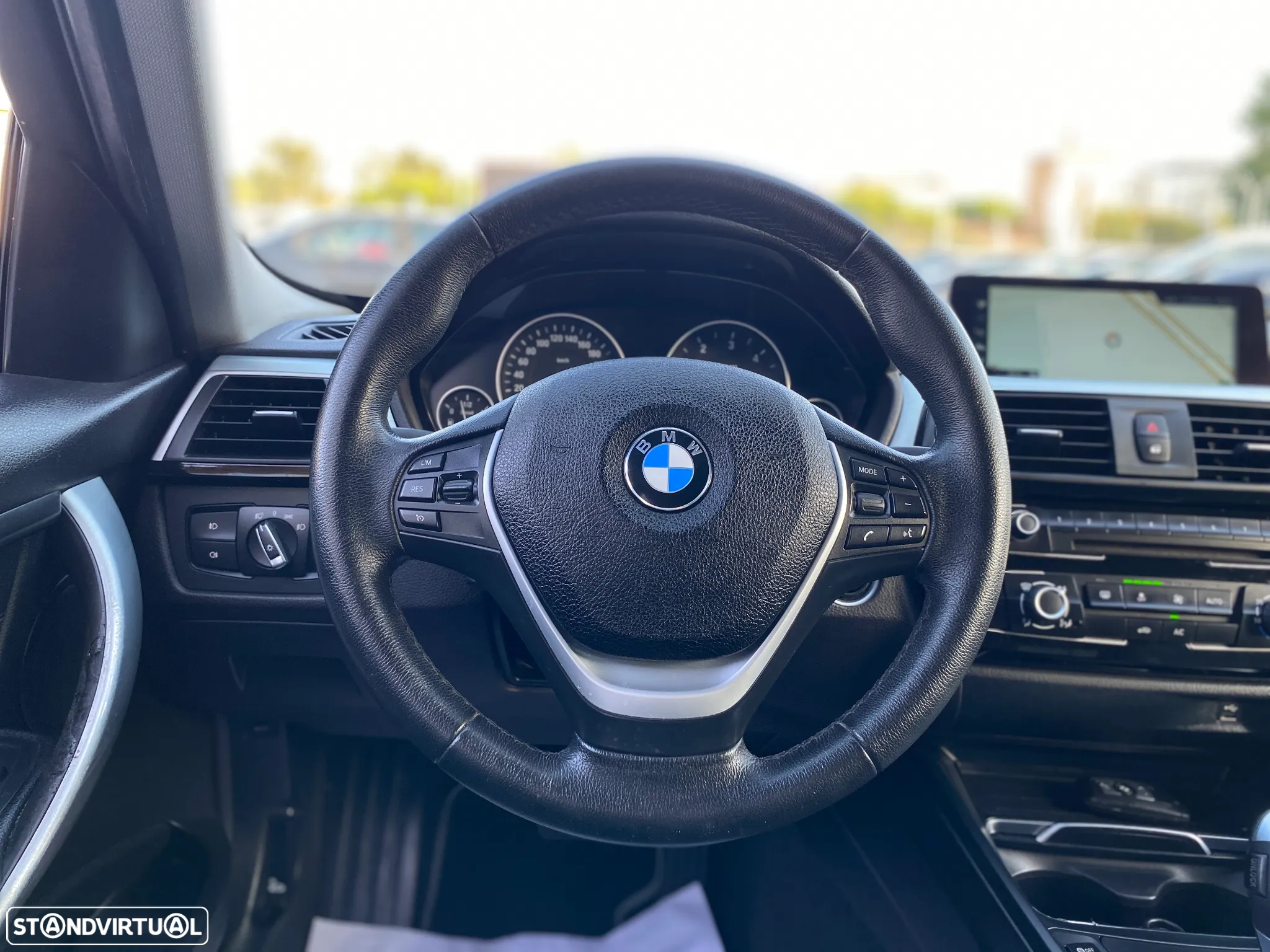 BMW 320 d Touring xDrive Pack M Auto - 31