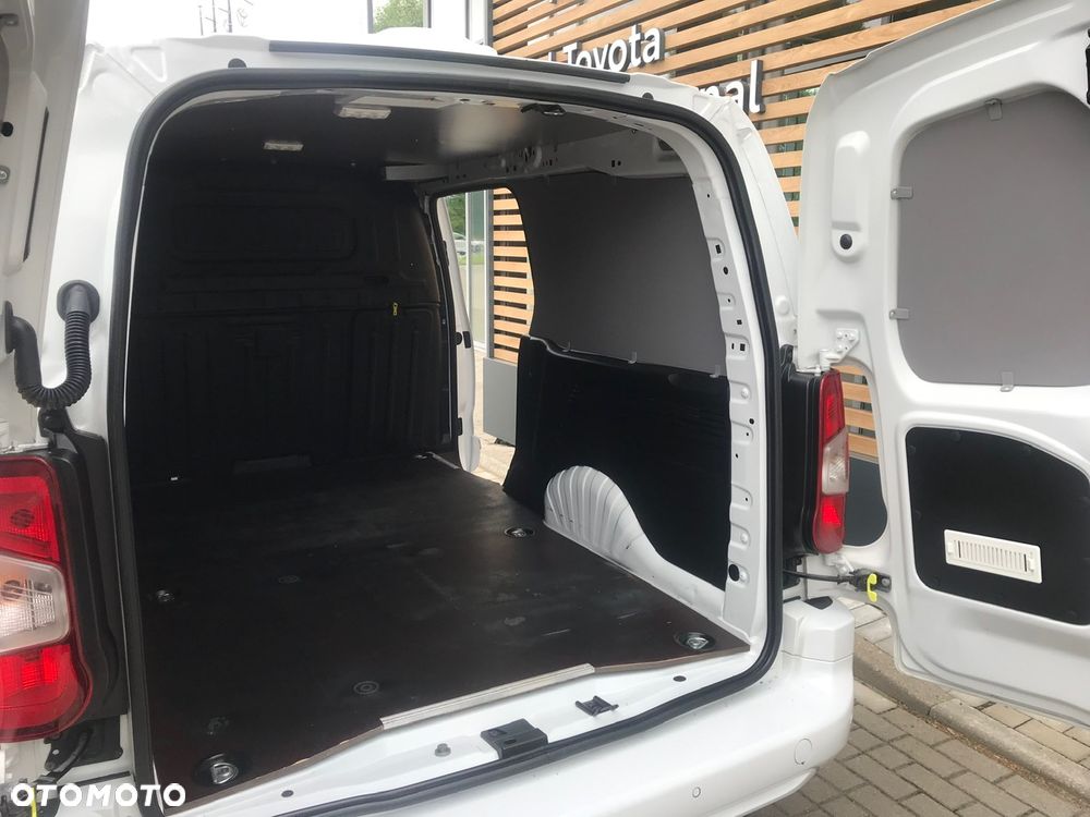 Toyota Proace City - 10