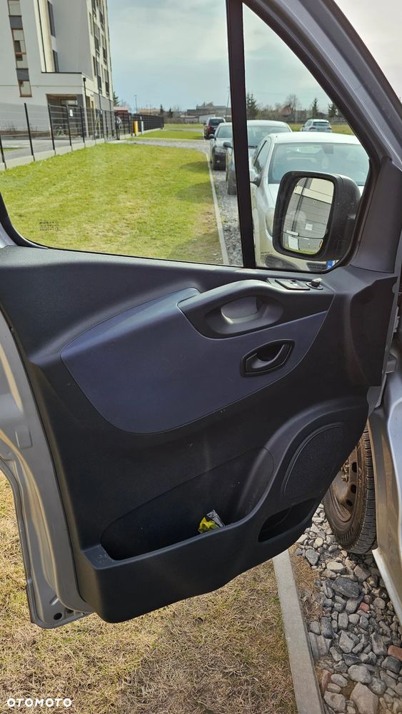 Opel Vivaro - 12