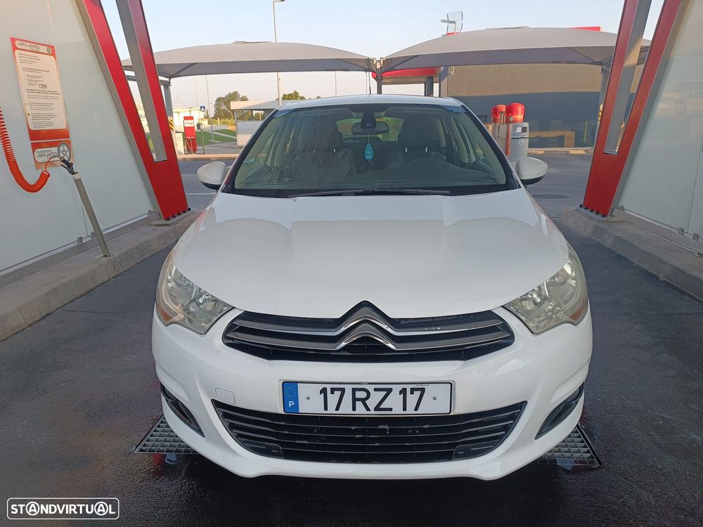 Citroën C4 e-HDi 110 Exclusive - 22