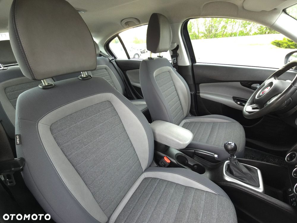 Fiat Tipo 1.6 MultiJet 16v Lounge - 17