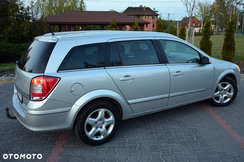 Opel Astra 1.6 Innovation 110 Jahre - 3